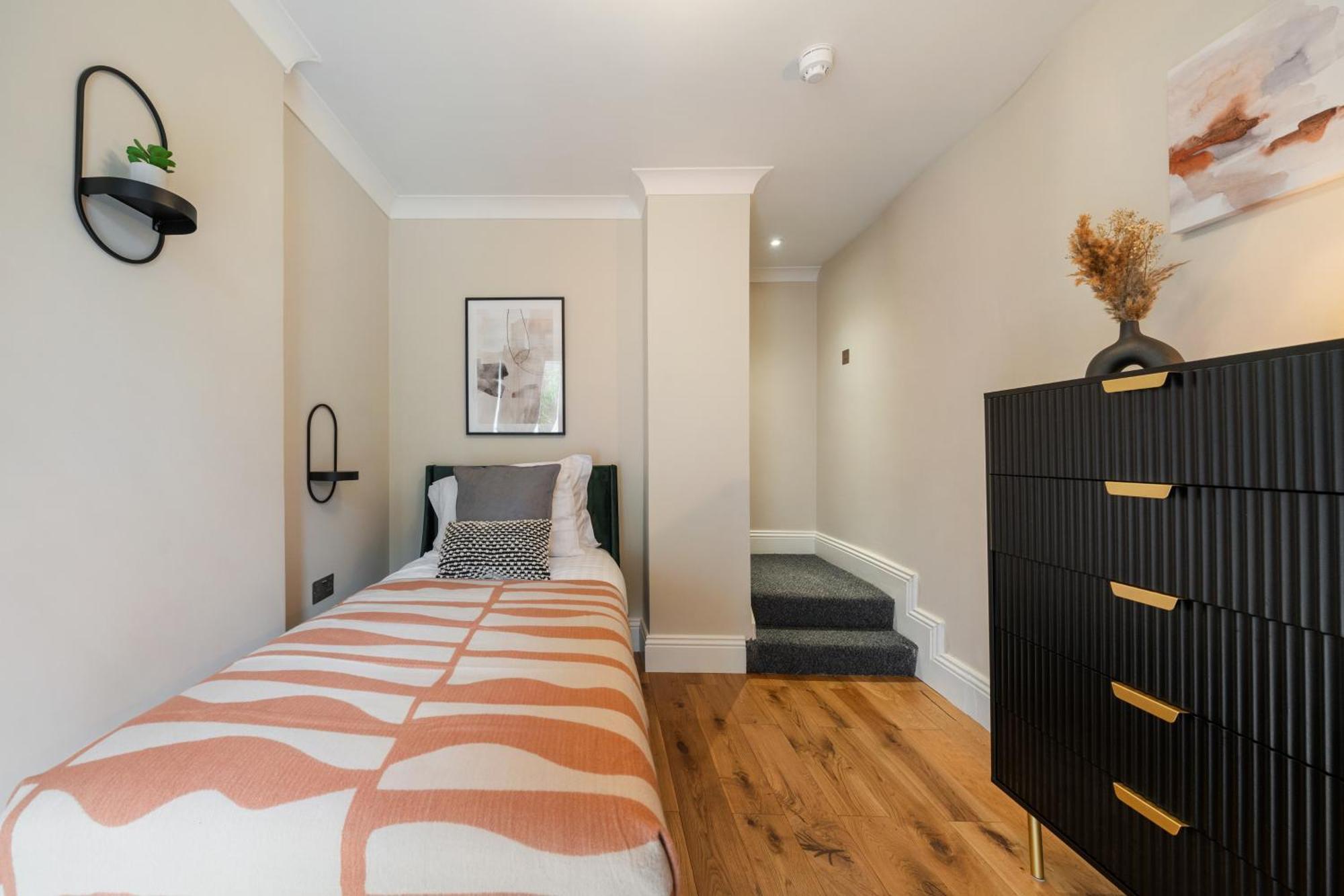Апартаменты House Of Cambridge Gardens In Notting Hill Лондон Экстерьер фото